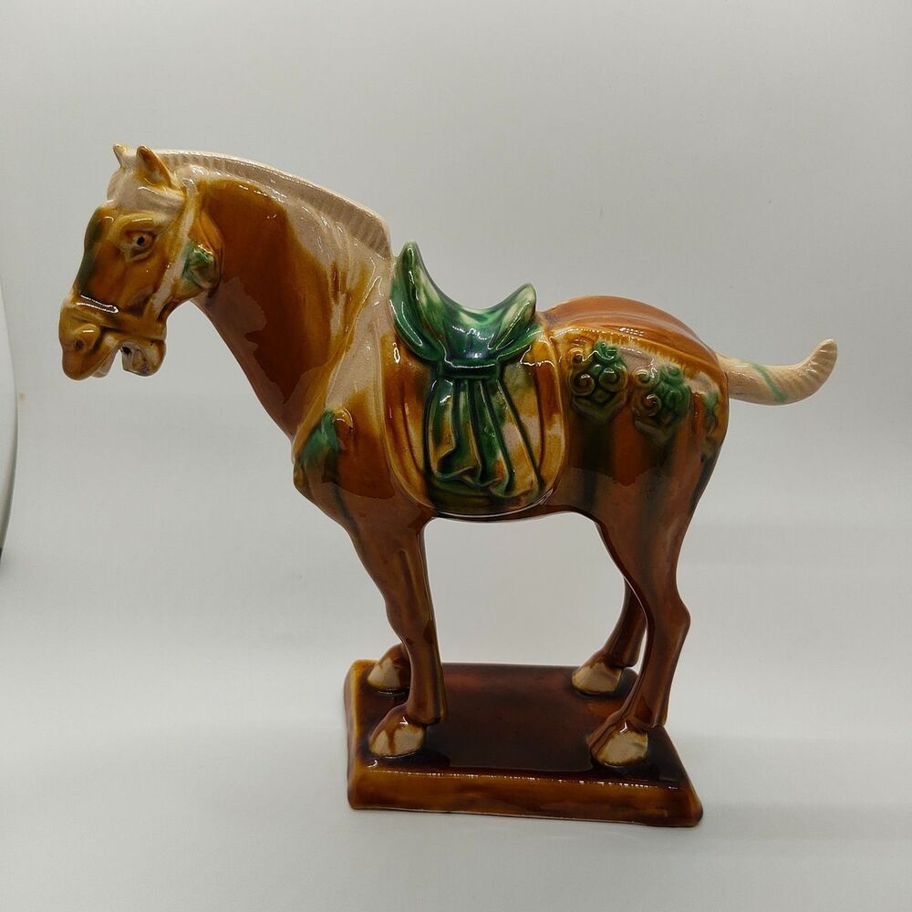VINTAGE ceramic Tang Dynasty War Horse Figurine, perfect condition!